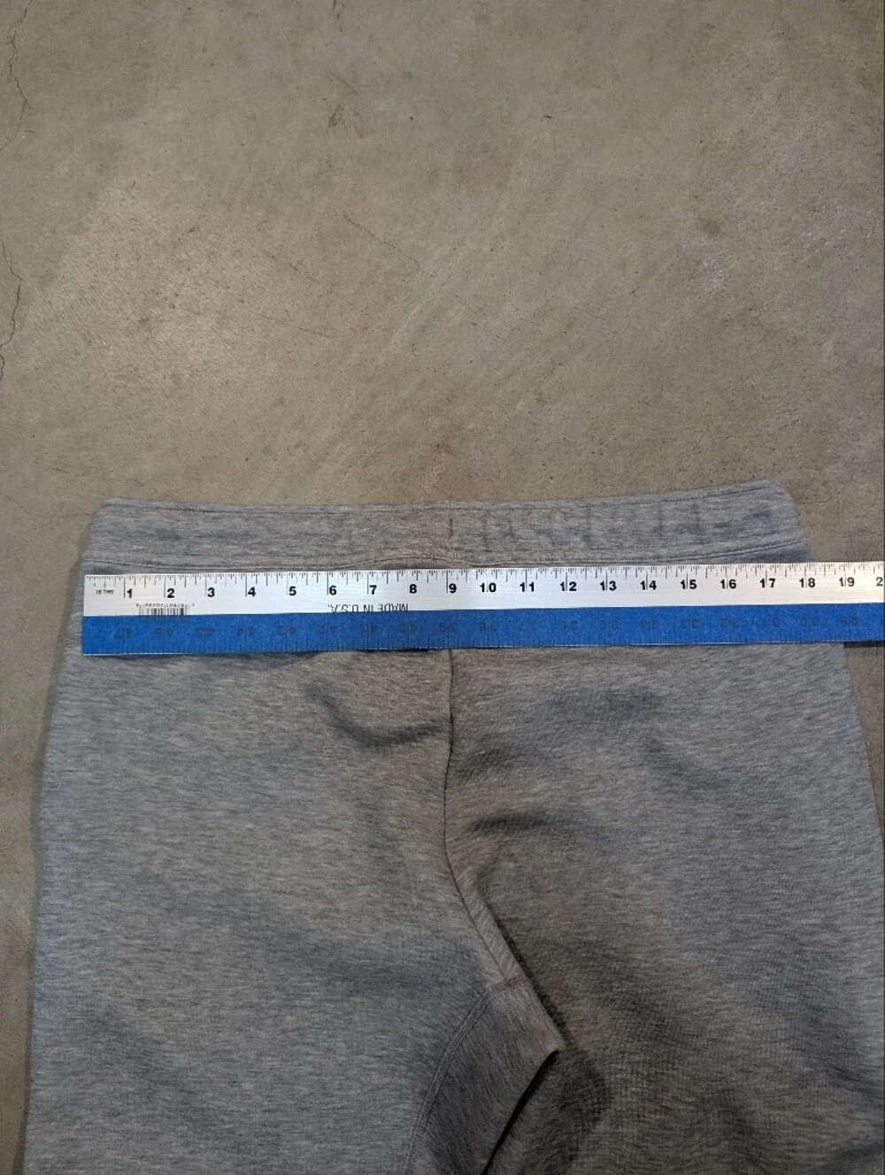 Nike Tech Fleece Sweatpants Joggers Kids XL+ Gray